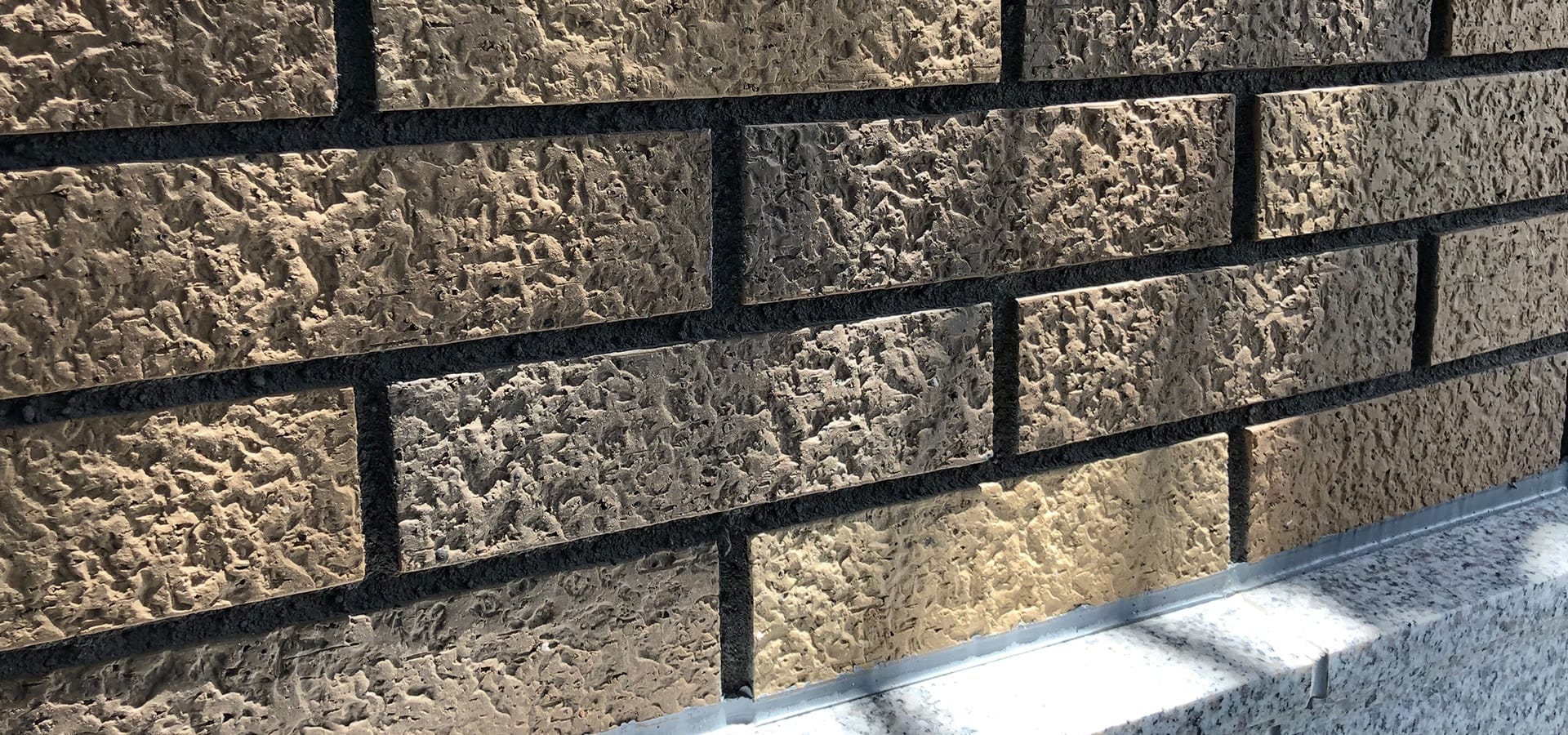 特注レンガタイル施工材料イメージ