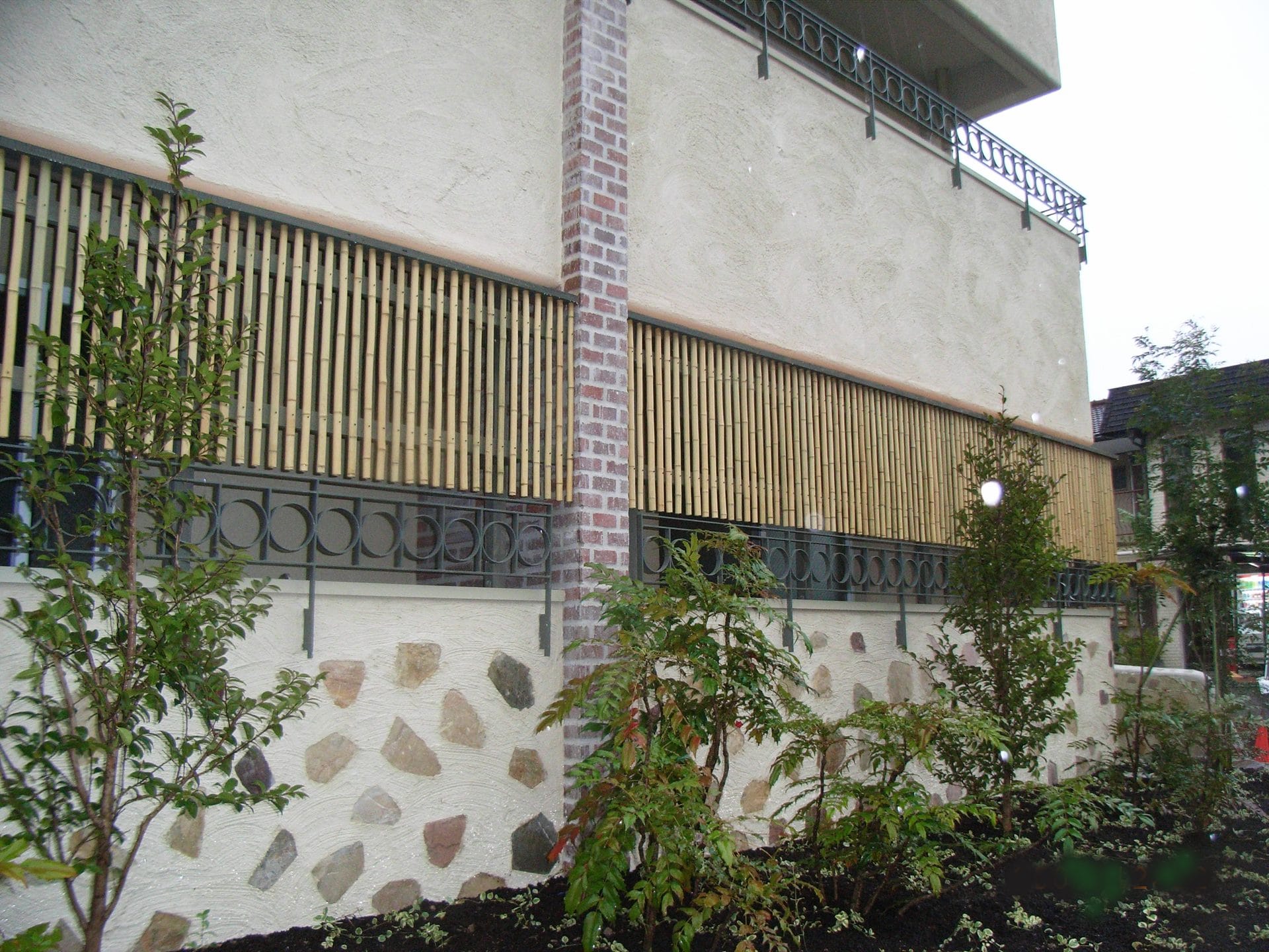 50x210x20mm粗面カカシ赤／塗り込み目地拭き取り仕上げ