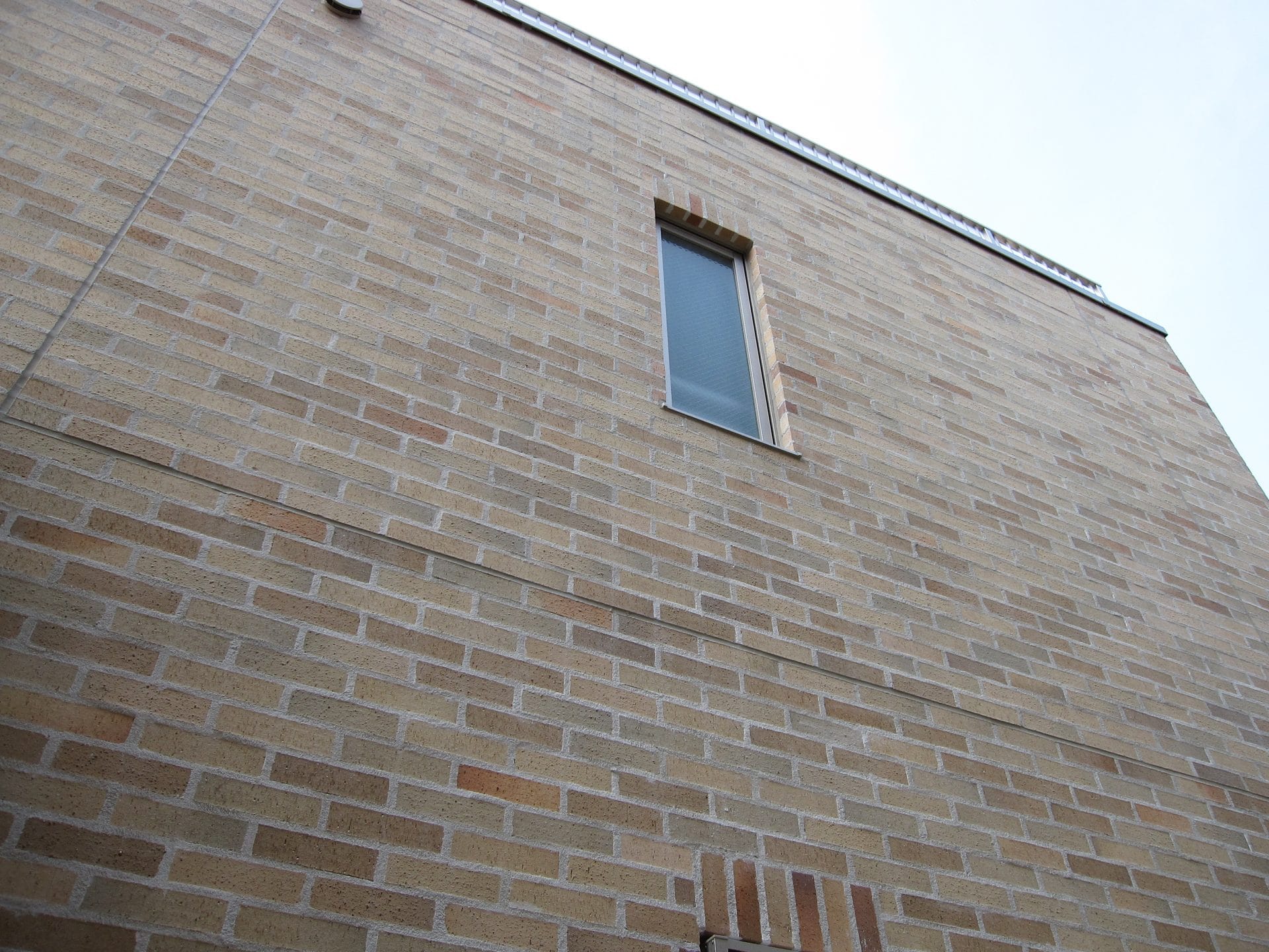 ブリックモルタル　平目地２、３mm出   