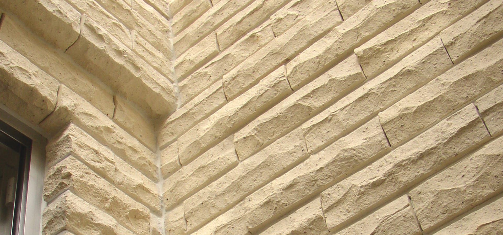 はつりレンガタイル白