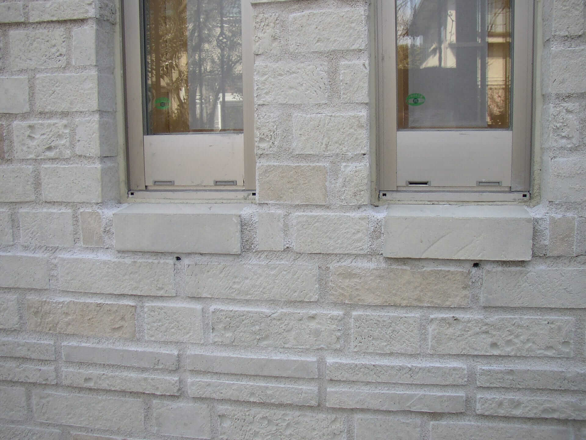 田園調布個人邸外装二丁掛ハンドメイドブリックス／窓台20mm厚