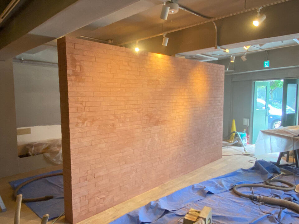 料理店改修　間仕切り壁
