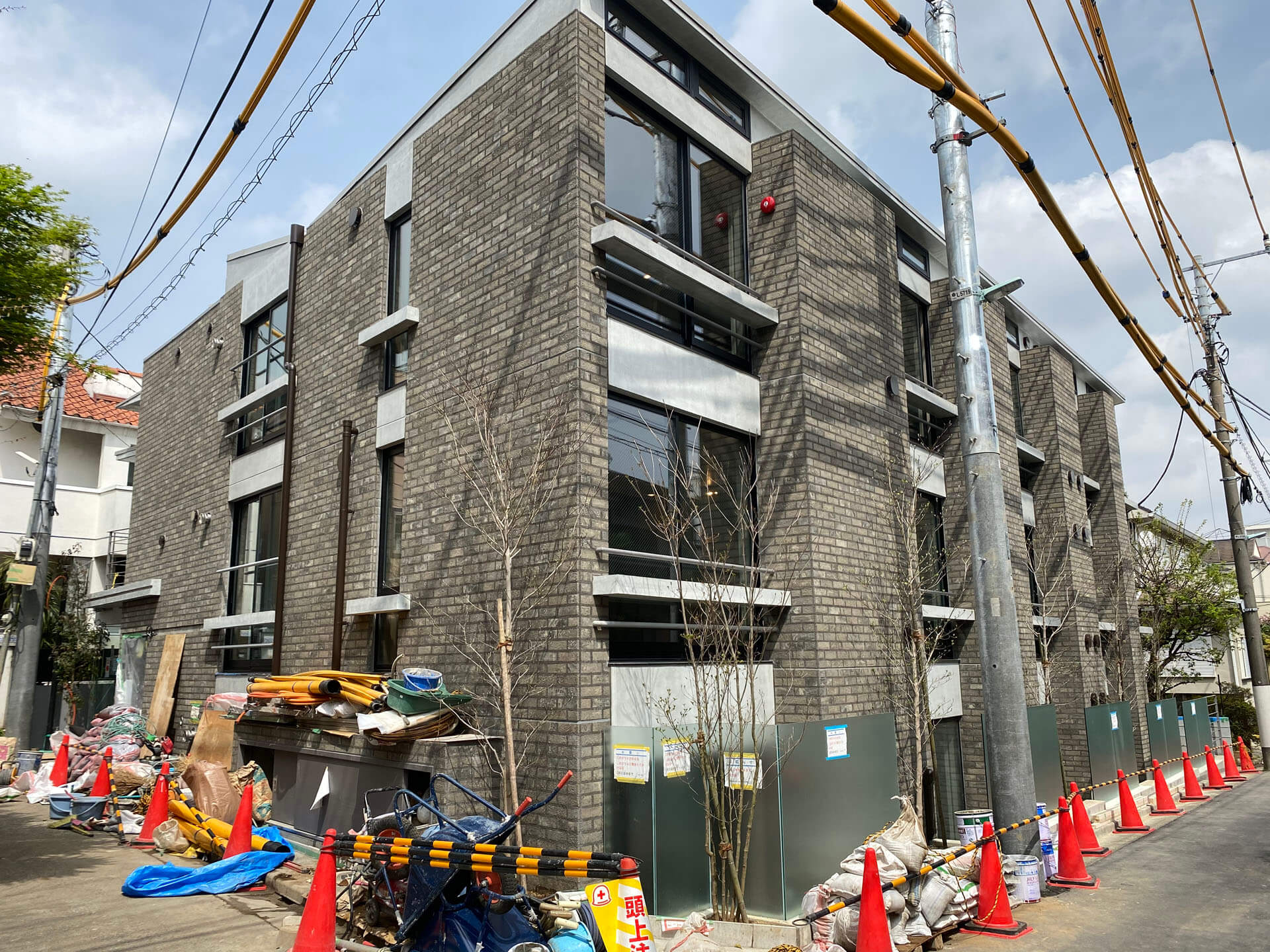 共同住宅まもなく完成