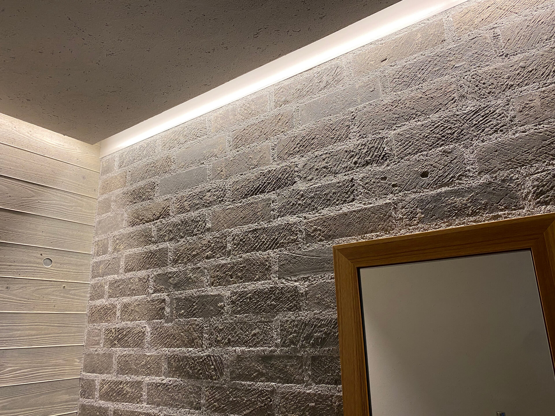 水廻りにもレンガ