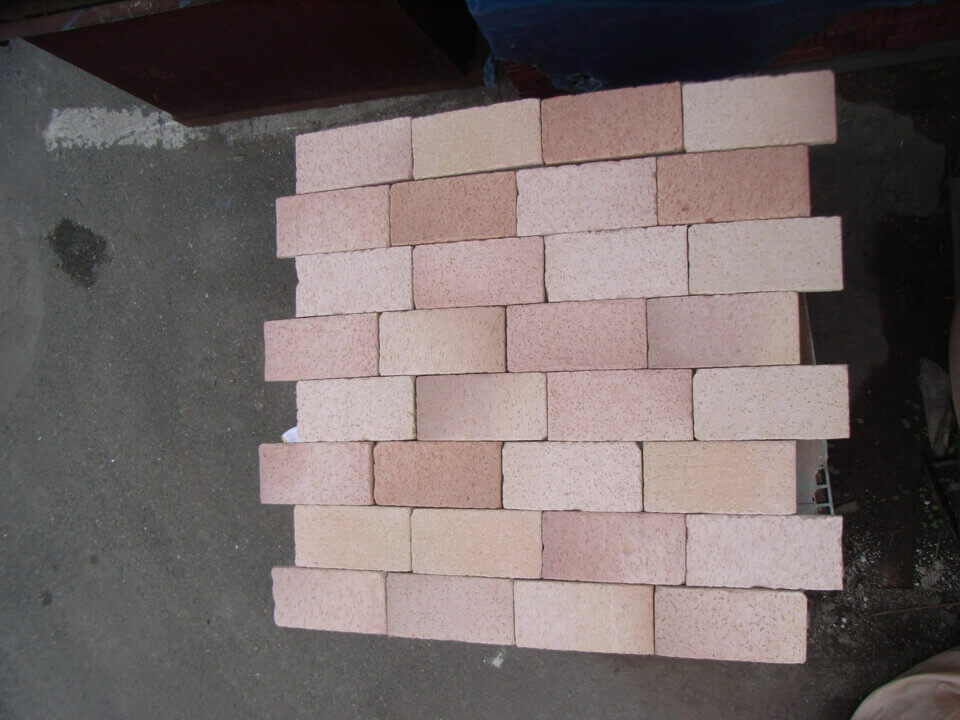 レンガ雰囲気づくりの「ジルコニット掛け」