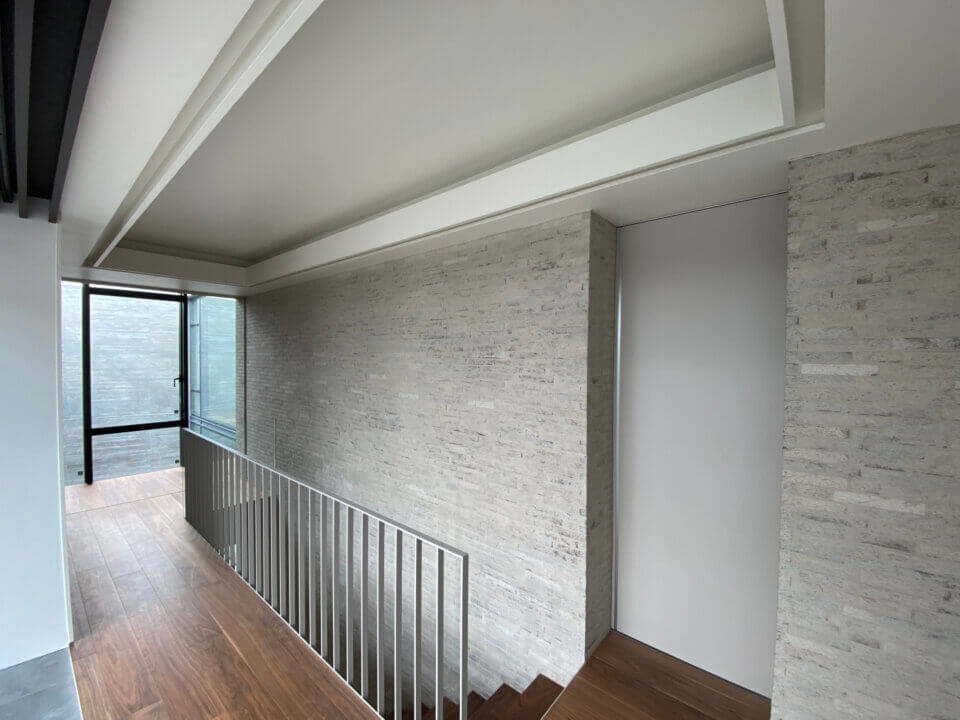 シンプルデザイン「削りタイル」