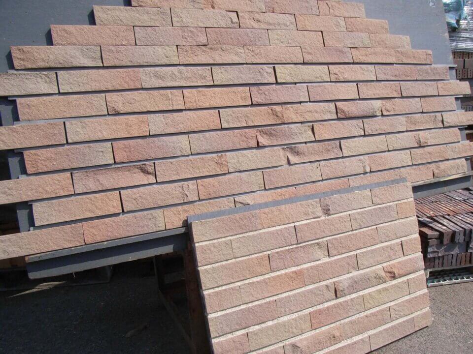 二丁掛テッセラタイル　割肌ピンク系窯変